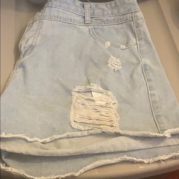 Shorts - Picture 2 of 2